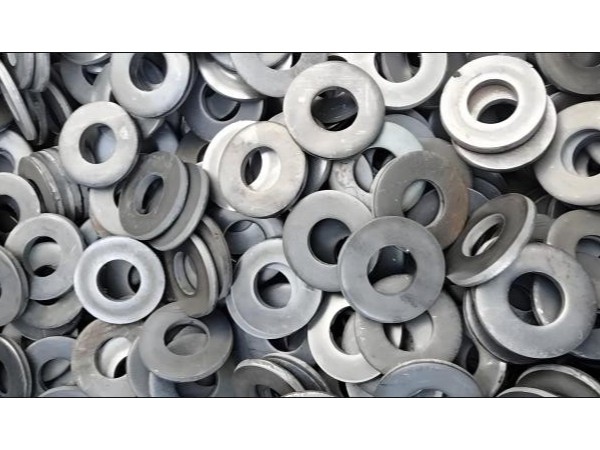 告別低效排料！唯思特自動整列機讓螺栓平墊