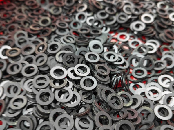 唯思特整列機：壓敏電阻零件自動化排列的智慧之選