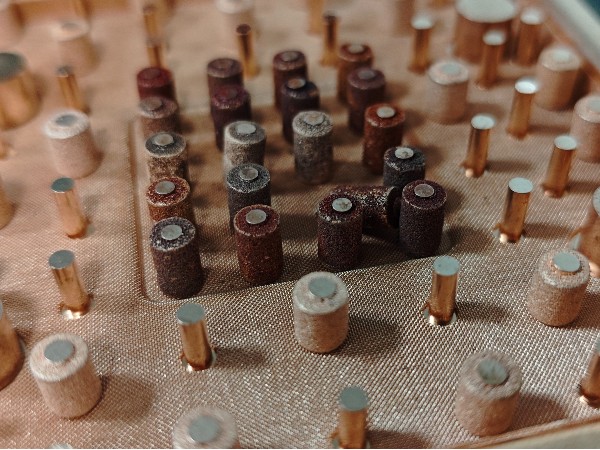 手工組裝VS自動(dòng)排列，銅柱和粉環(huán)排列誰主沉浮？散熱行業(yè)地震！