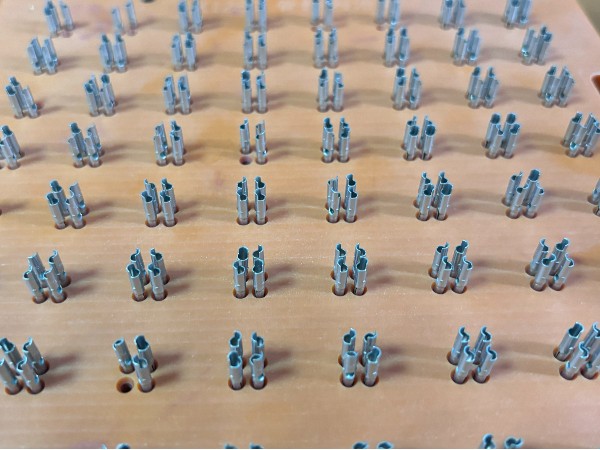 攻克pin針區(qū)分杯口排列難題：唯思特整列機(jī)以物理智能引領(lǐng)自動(dòng)化革新