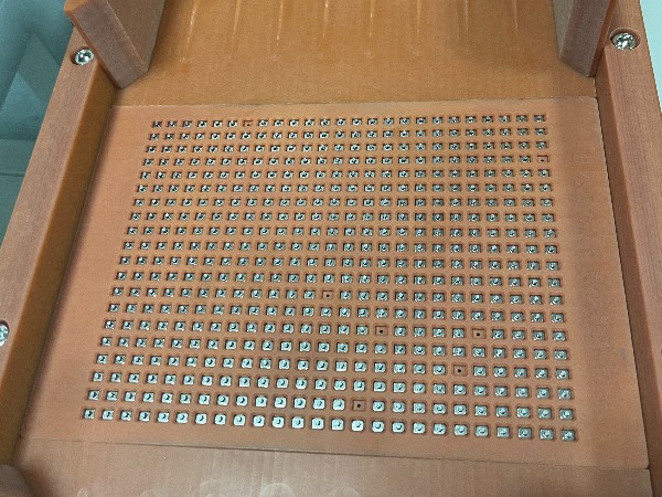 電子銅片自動整列機(jī) 電子行業(yè)排列案例